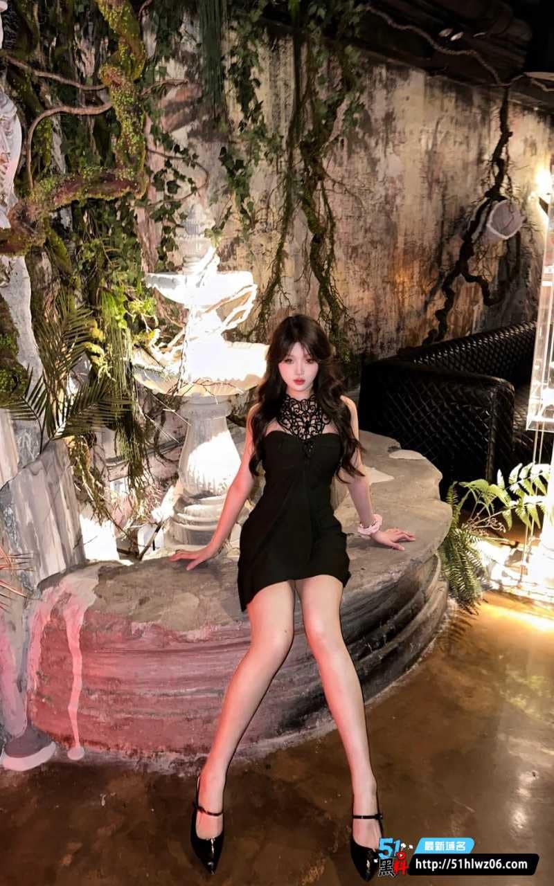 吴璟妮兰桂坊商务装勾搭猛男约炮视频流出极品翘臀被爆操喷汁浪叫 爆料