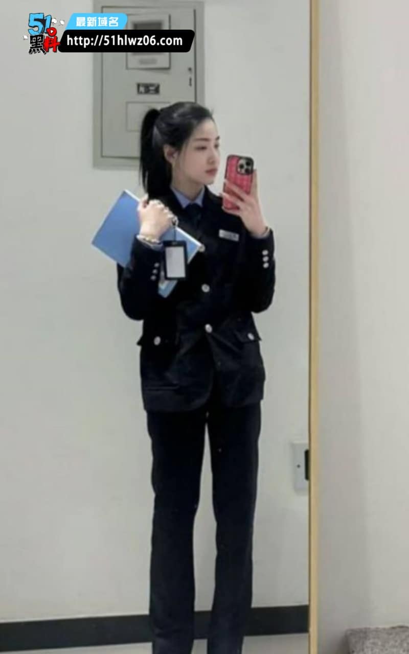 李雨涵私密视频流出丨东北警花与已婚局长床戏尺度真大 制服反差