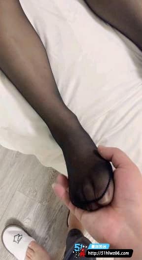 海角表妹醉酒黑丝私密片丨台前清纯表妹私下被强制操到崩溃 反差福利