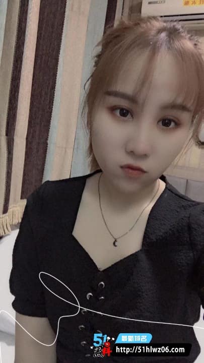 王柳私密视频流出丨反差人妻深喉特写太顶，这波尺度真没绷住 熟女爆料