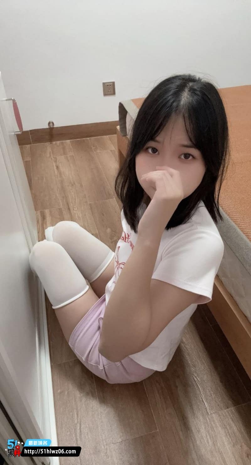 女大学生小甜清纯甜妹反差崩塌金主私密照粉嫩鲍鱼全泄露 大学生福利视频