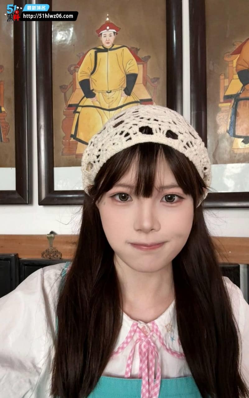 校园嫩妹私密视频流出，图书馆甜妹深夜裸聊反差太大 大学生福利