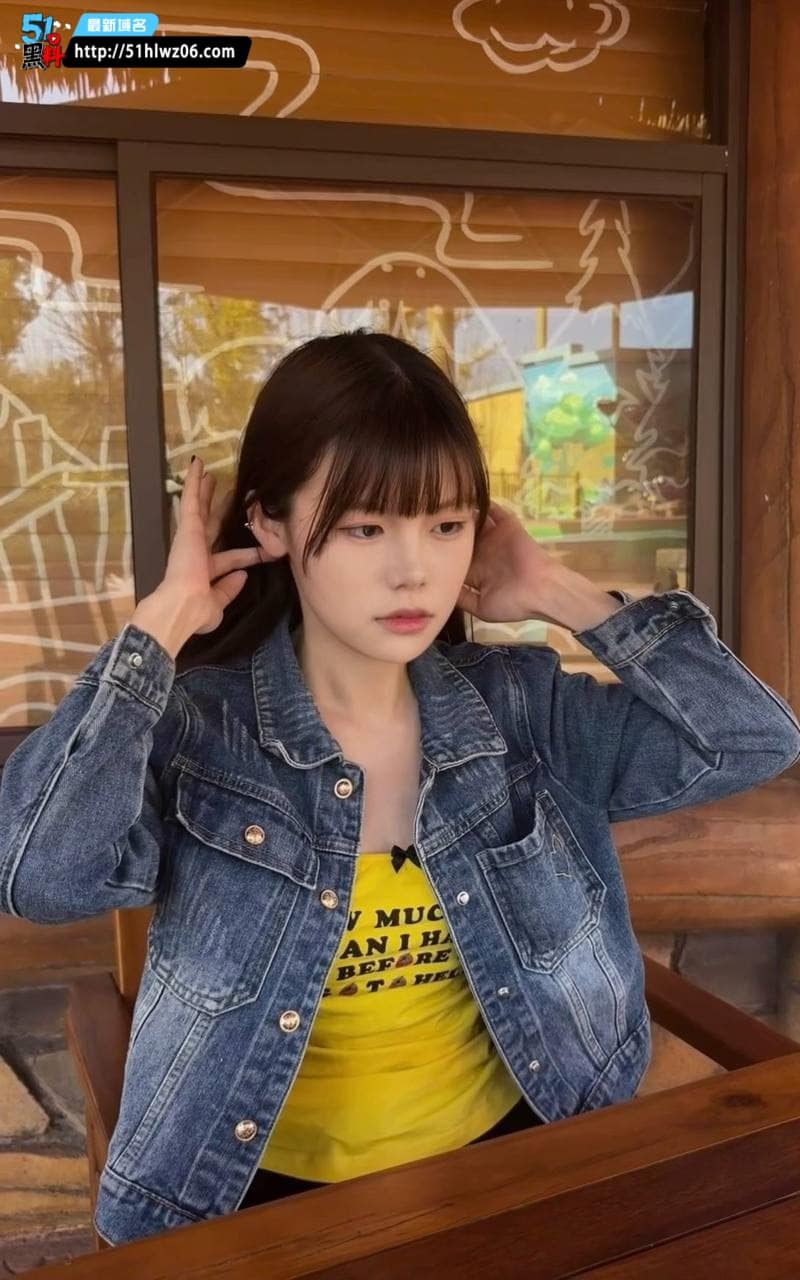 校园嫩妹私密视频流出，图书馆甜妹深夜裸聊反差太大 大学生