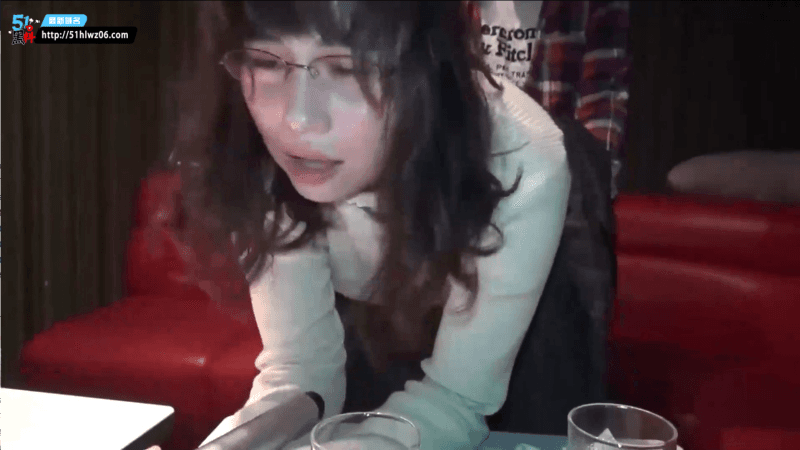 熟女人妻KTV私会年轻炮友丨看着端庄私下被操出白浆太顶了 熟女反差