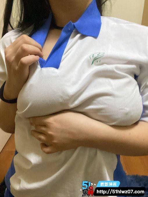 巫思萱这波和服裸拍简直离谱，艺术生人设在三洞全开面前真没用 3P视频