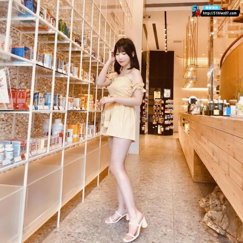 fmlmf2612这波自拍太顶了丨IG美女模特被男友干到失控口水拉丝 网红