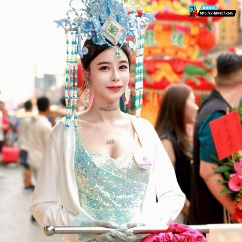 香港网红草莓私密视频流出，被下药爆操细节太顶，后续还有更多 香港网红吃瓜