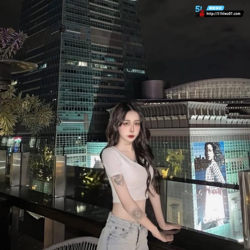 香港网红草莓私密视频流出，被下药爆操细节太顶，后续还有更多 反差