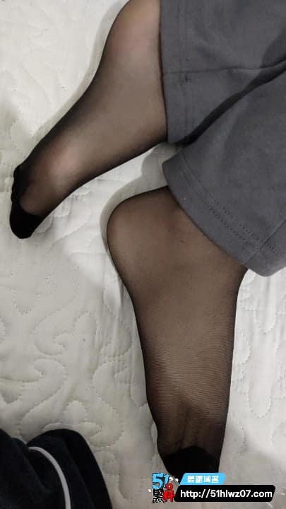 海角社区爸撞破我跟小妈偷情竟然不生气，这波绿帽癖反转真绝了 网红
