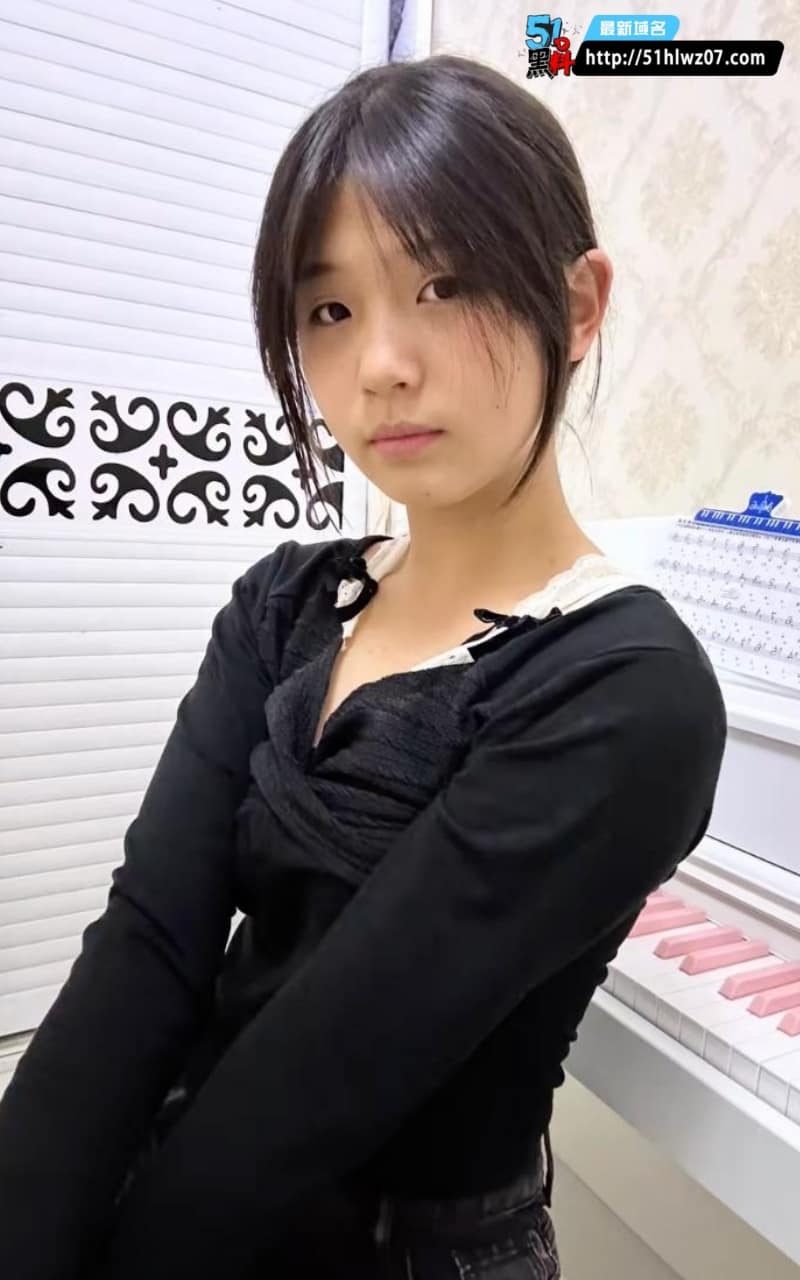 抖音清纯女大反差也太顶了丨这波深喉跪舔我直接看傻眼 深喉视频