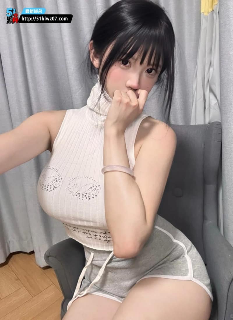 田芮涵这波反差绝了丨重大微胖学妹私下这么野，我是真没绷住 微胖身材