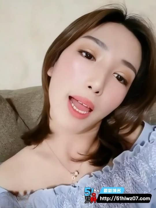 韩雨薇私密视频流出丨上海商场销售反差太大，跟客户在酒店玩疯了 推特