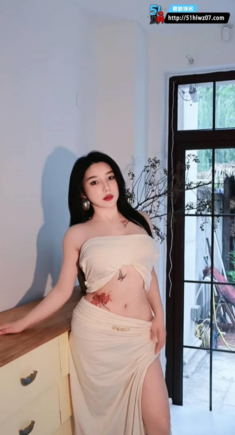 教母Godmom私密定制流出丨京城卡戴珊微胖身材太顶，这波才第一part 爆料