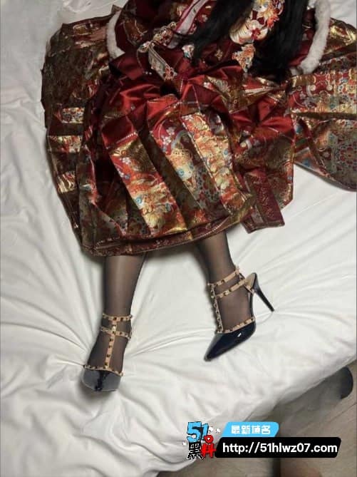黑暗之神姐弟内幕流出丨拍汉服写真后剃白虎猛舔细节太顶 反差