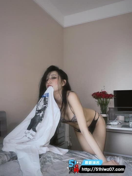 唐十七私拍内幕流出丨百万网红私下骚舞尺度大到离谱