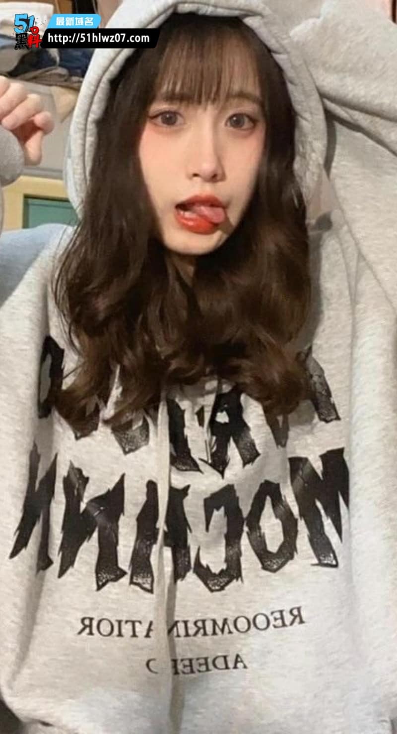 武汉理工大学雷婷婷露脸深喉后入被玩到眼神失控