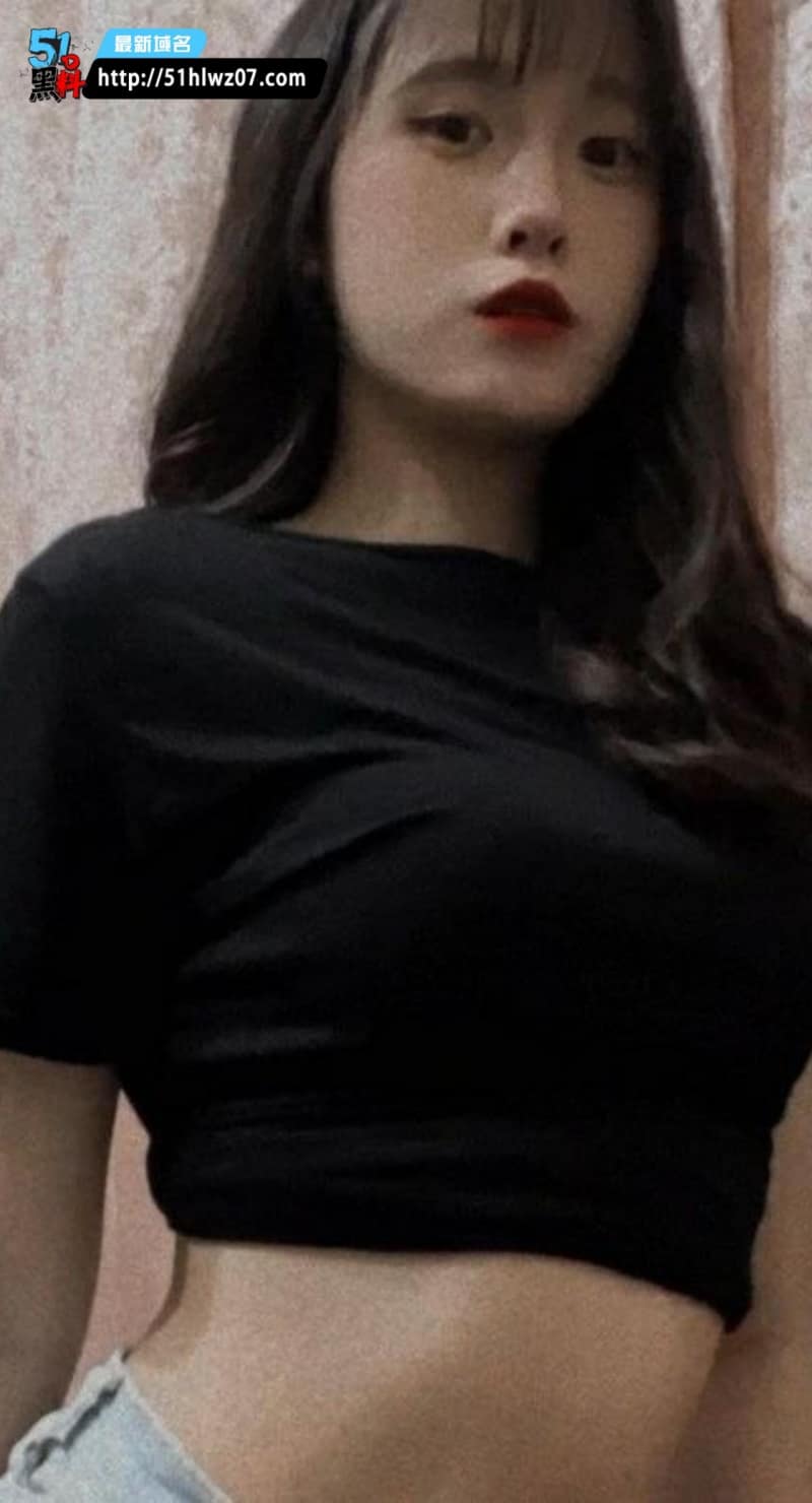 武汉理工大学雷婷婷露脸深喉后入被玩到眼神失控 福利