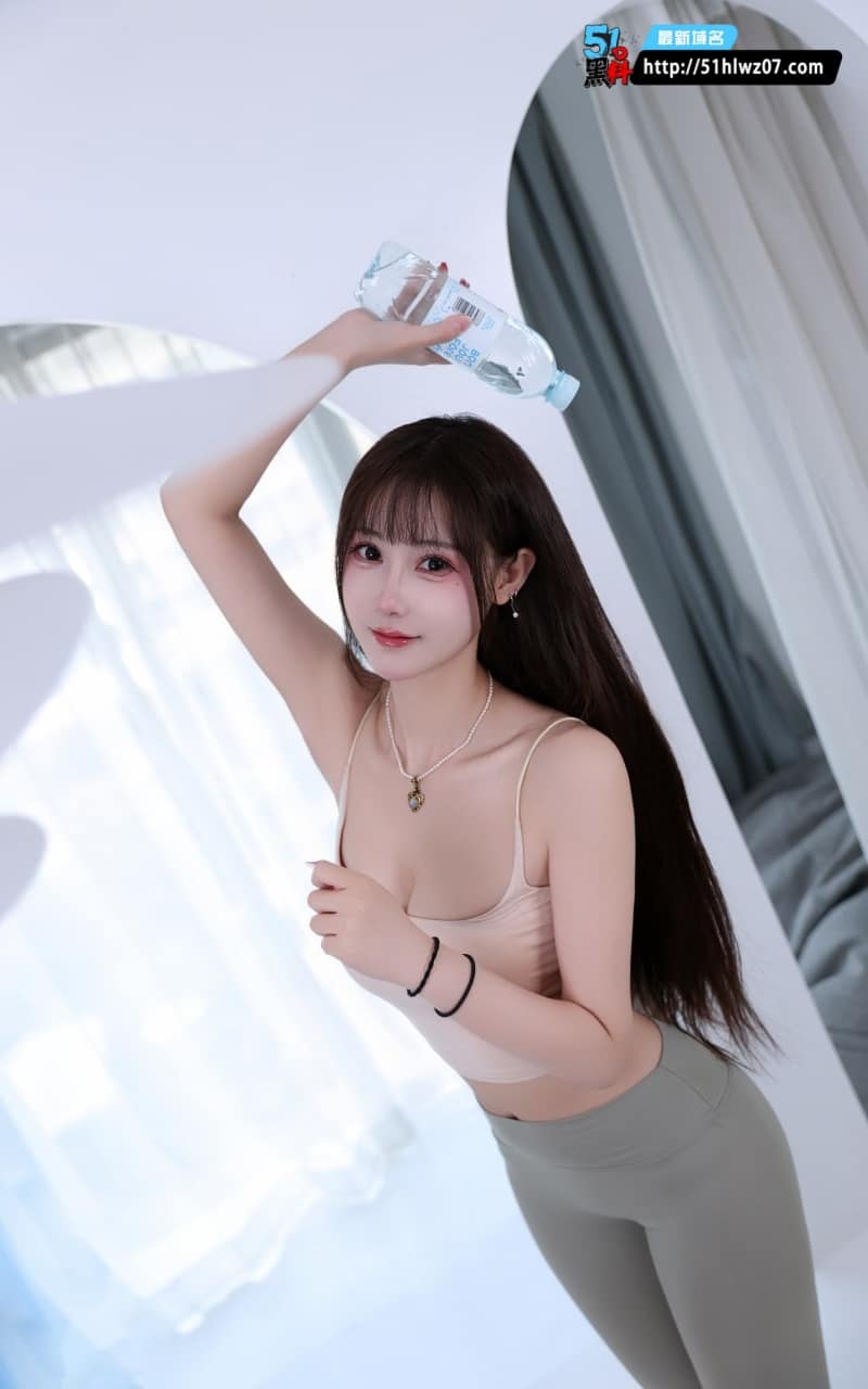 沉沉姐姐私拍流出丨看着清纯温婉，私下穿瑜伽服玩得这么野 白虎内射