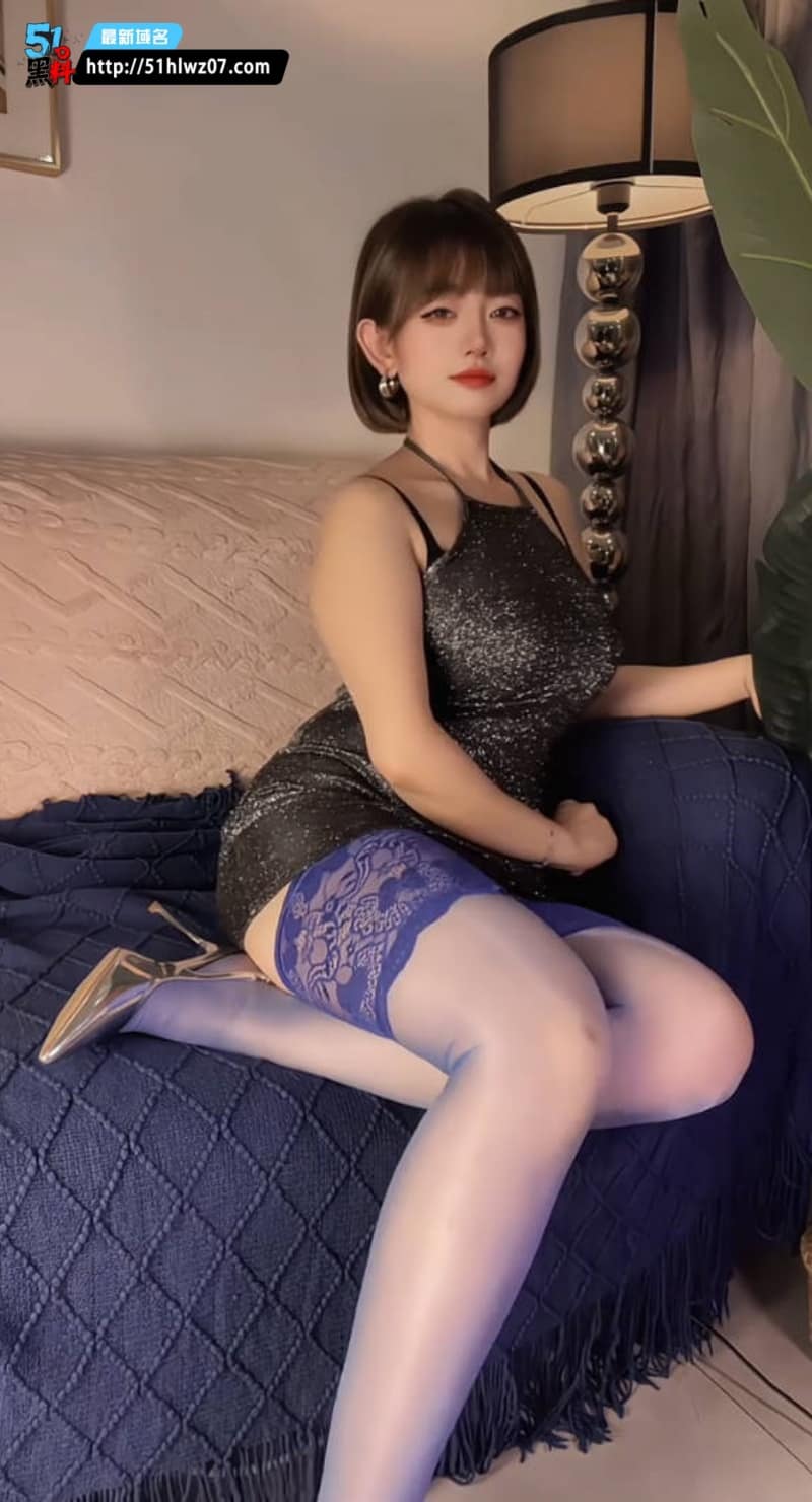 猫猫超奈丝看着像正经健身博主，私下给土豪定制的视频真野 肉丝瑜伽裤