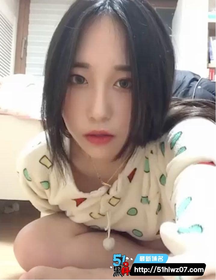 韩国高颜情侣自拍泄露白嫩丰满妹子被顶到眼神失控喷汁 巨乳