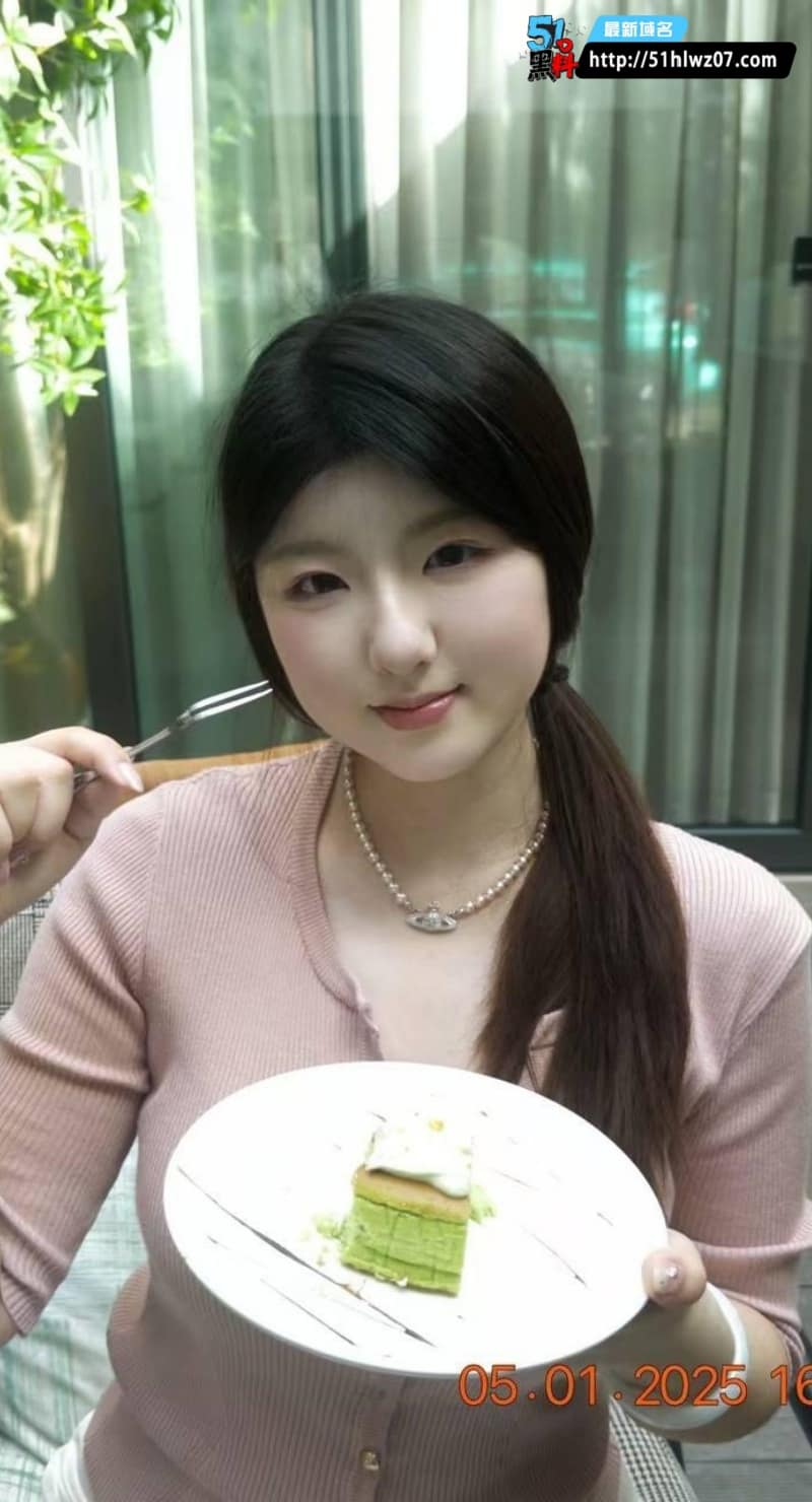 李敏琪看着像个乖乖女，私下被金主玩得这么野确实反差 校花约炮视频