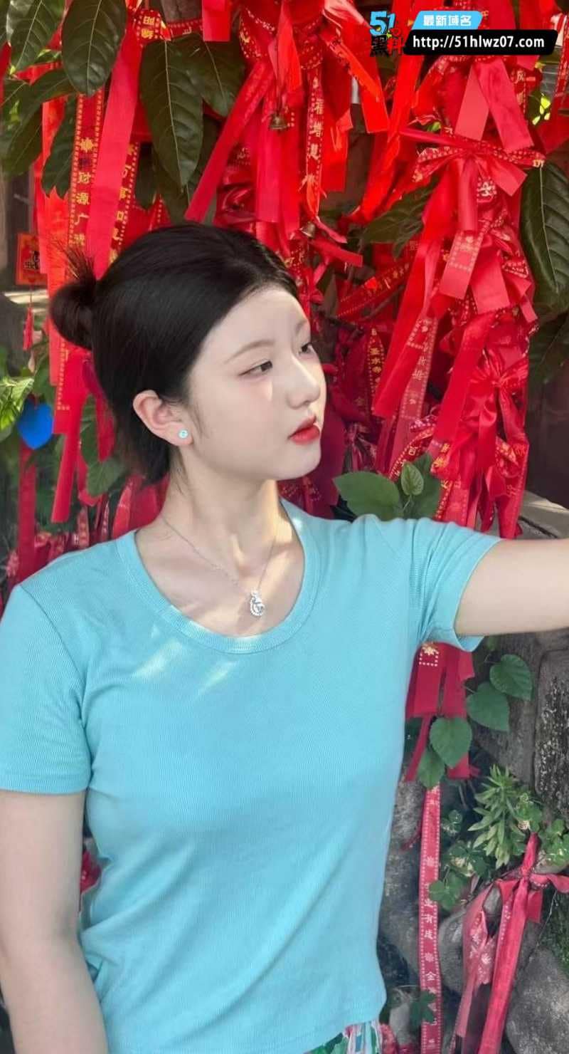李敏琪看着像个乖乖女，私下被金主玩得这么野确实反差 校园反差福利