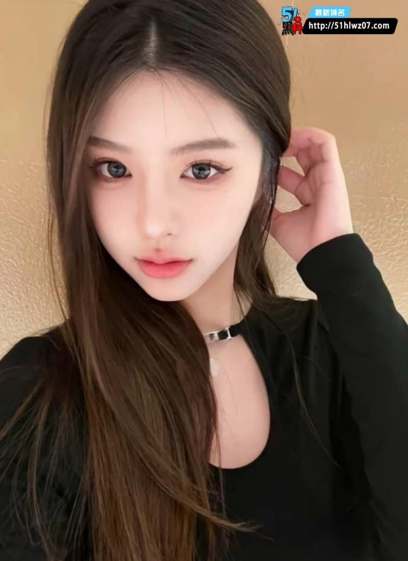 Suzy-Q看着冷艳禁欲，私下穿瑜伽裤玩弄小奶狗也太野了 足交