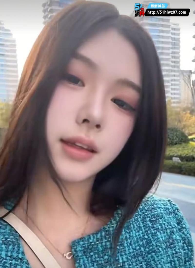 Suzy-Q看着冷艳禁欲，私下穿瑜伽裤玩弄小奶狗也太野了 推特博主