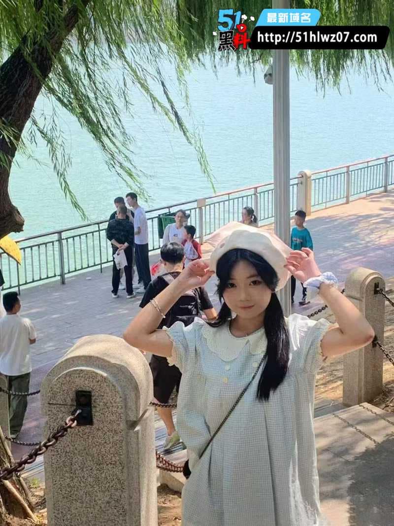 邻家清纯甜妹私密视频流出被男友按头深喉口交反差太顶 私密视频曝光