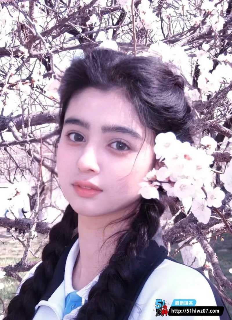 古丽苏如合看着像不食人间烟火的仙女，私下穿情趣装被操得浪叫 网红