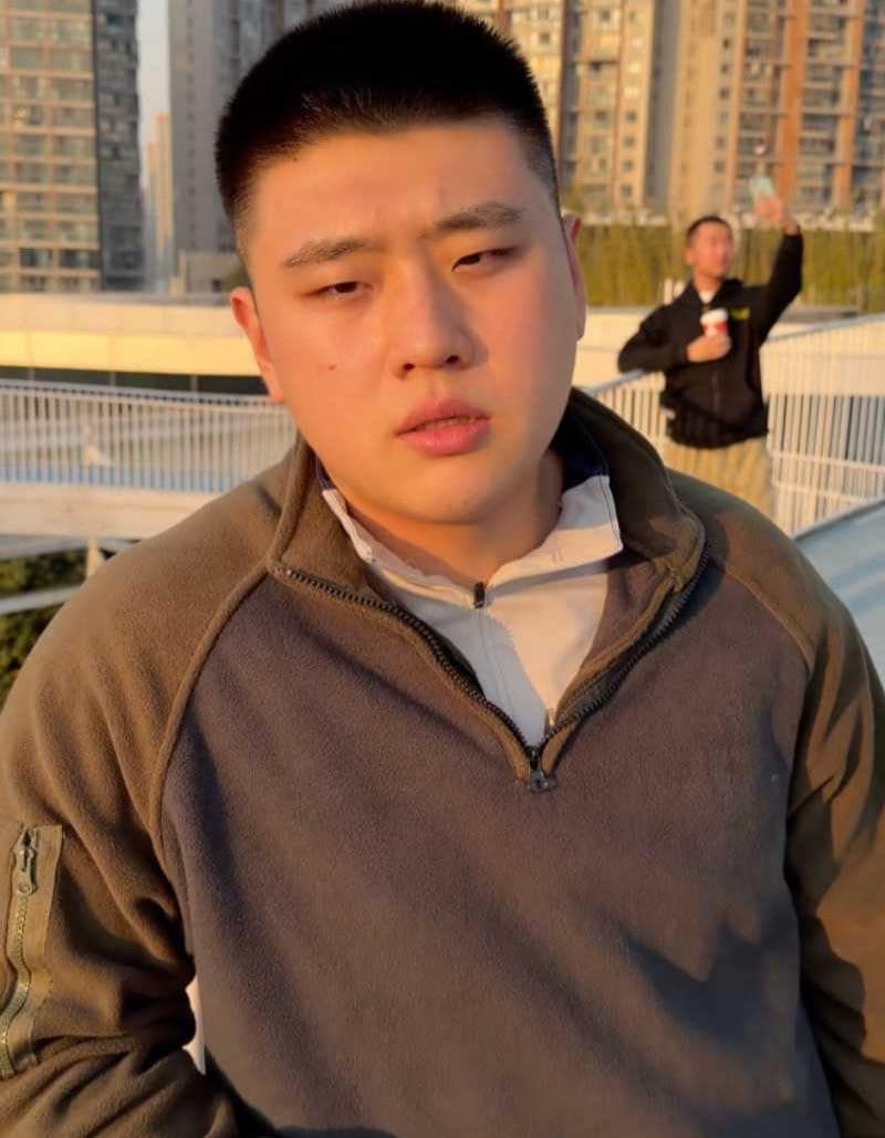 网红舒克硬汉人设翻车,私密视频流出屁股红肿细节太反差 完整视频在线播放