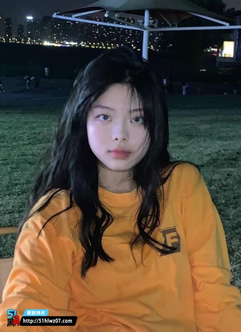 朱静莲私密视频流出这波反差真绷不住丨南医大眼镜学霸私下这么野 朱静莲视频