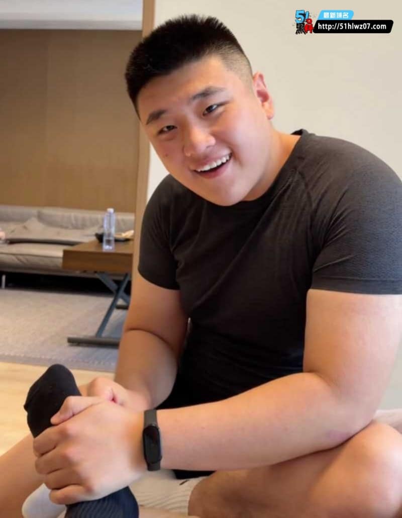 网红舒克硬汉人设翻车，私密视频流出屁股红肿细节太反差 抖音博主爆料