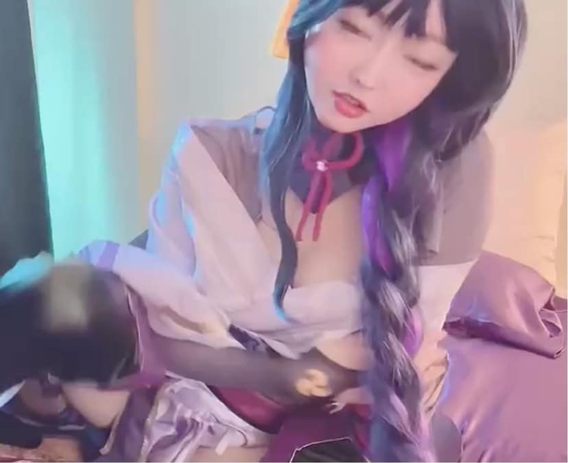 yuipeachpiecos雷电将军这波也太顶了,在闺房自慰扣穴水花四溅 完整视频在线播放