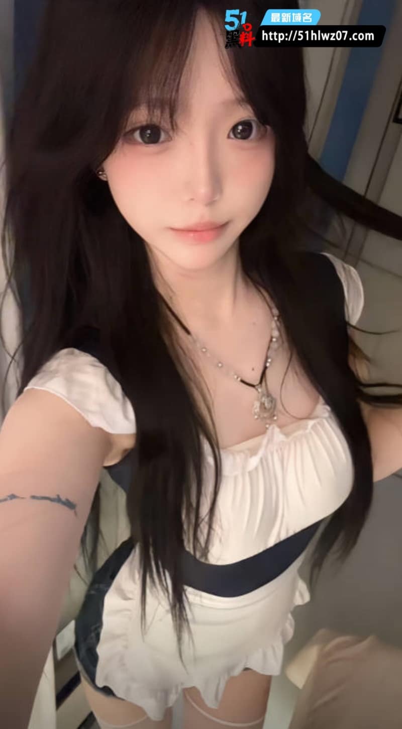 静静子这波1V1定制私密视频太顶了，白虎嫩妹浪叫喷水直接看呆 私人会议流出