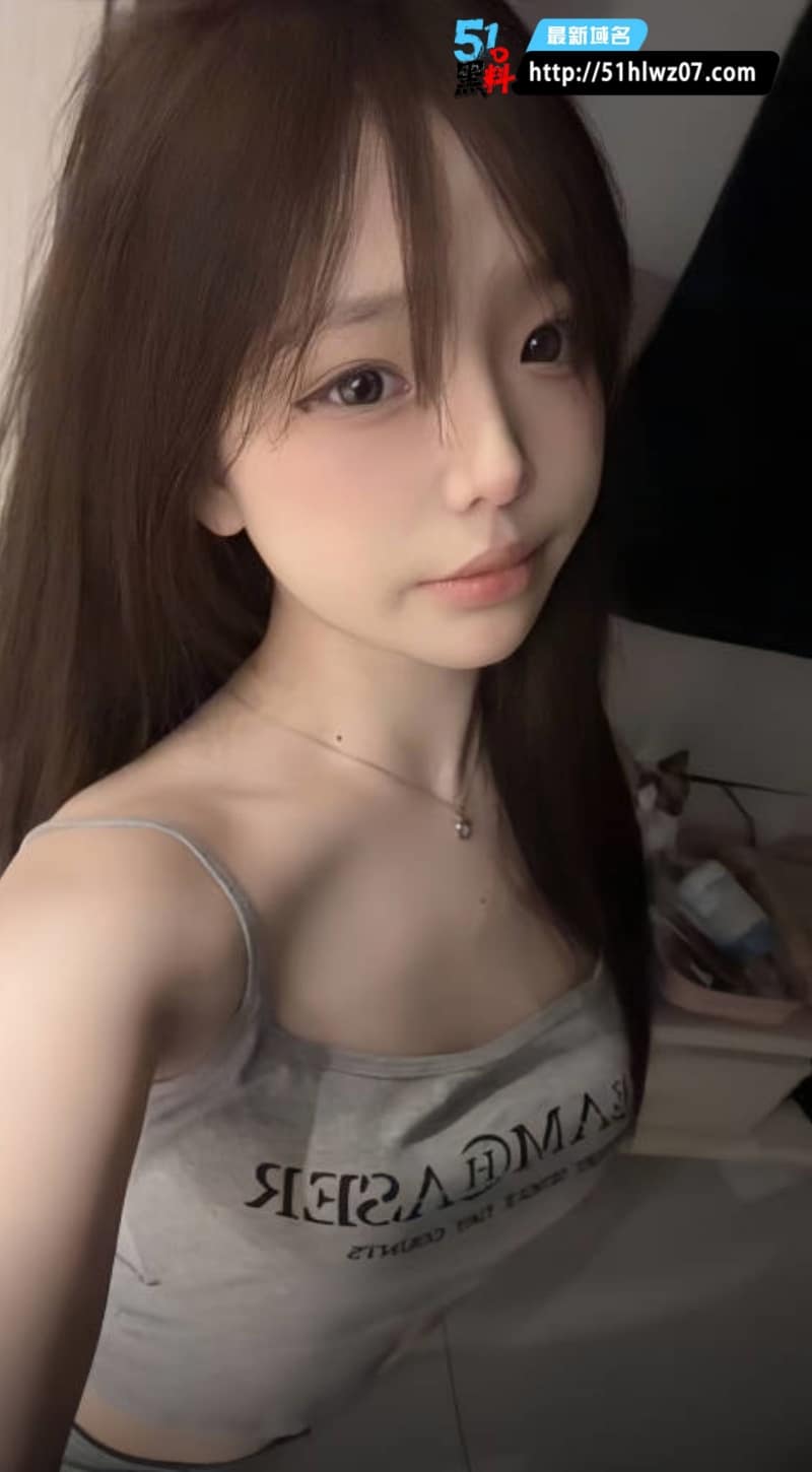 静静子这波1V1定制私密视频太顶了，白虎嫩妹浪叫喷水直接看呆 网红