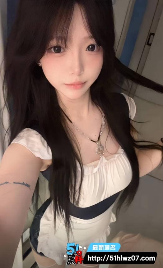 静静子私下玩这么野丨抖音甜美嫩妹1V1会议视频揭露母狗真面目 反差嫩妹