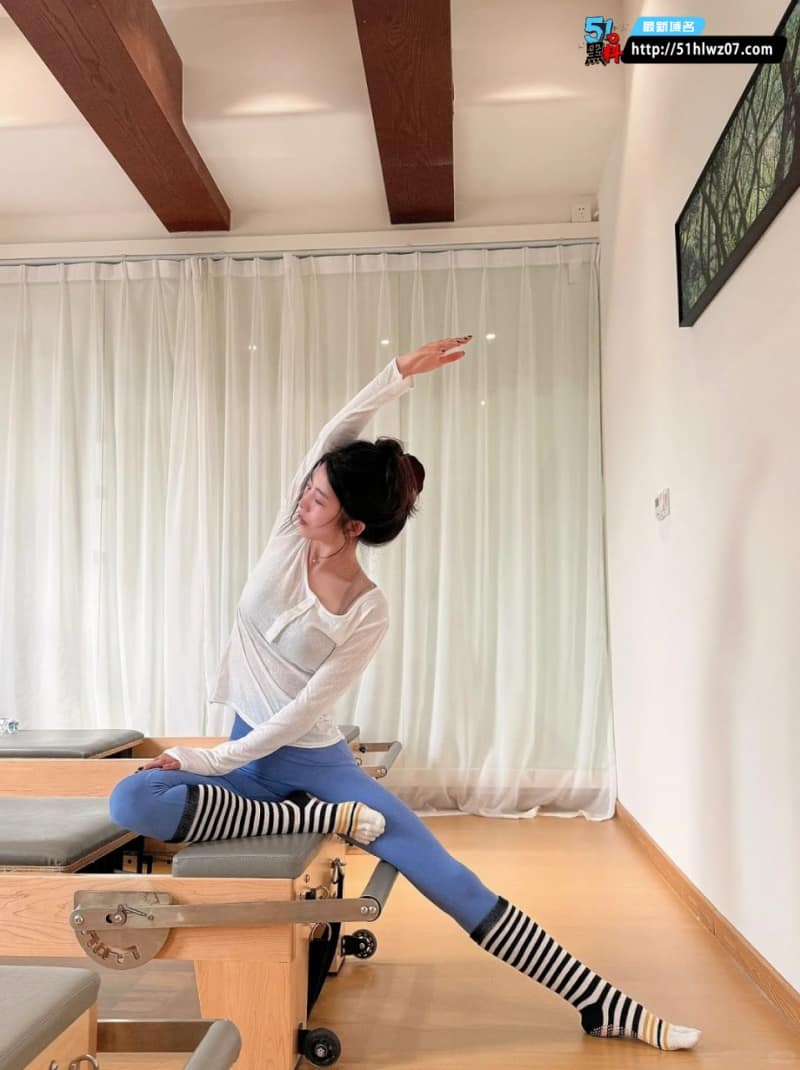 李玥晴这波操作绝了，普拉提教练同学会后被初恋玩成母狗 肉欲视频