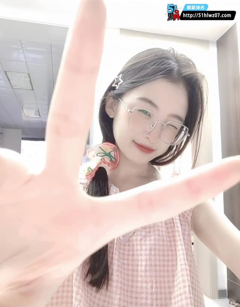 王丽妍私密视频流出，清纯乖乖女私下反差大到离谱 吉林爆料