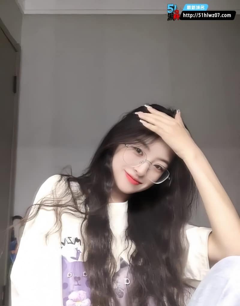 王丽妍私密视频流出，清纯乖乖女私下反差大到离谱 福利