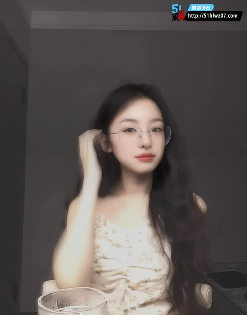 王丽妍私密视频流出，清纯乖乖女私下反差大到离谱 王丽妍视频