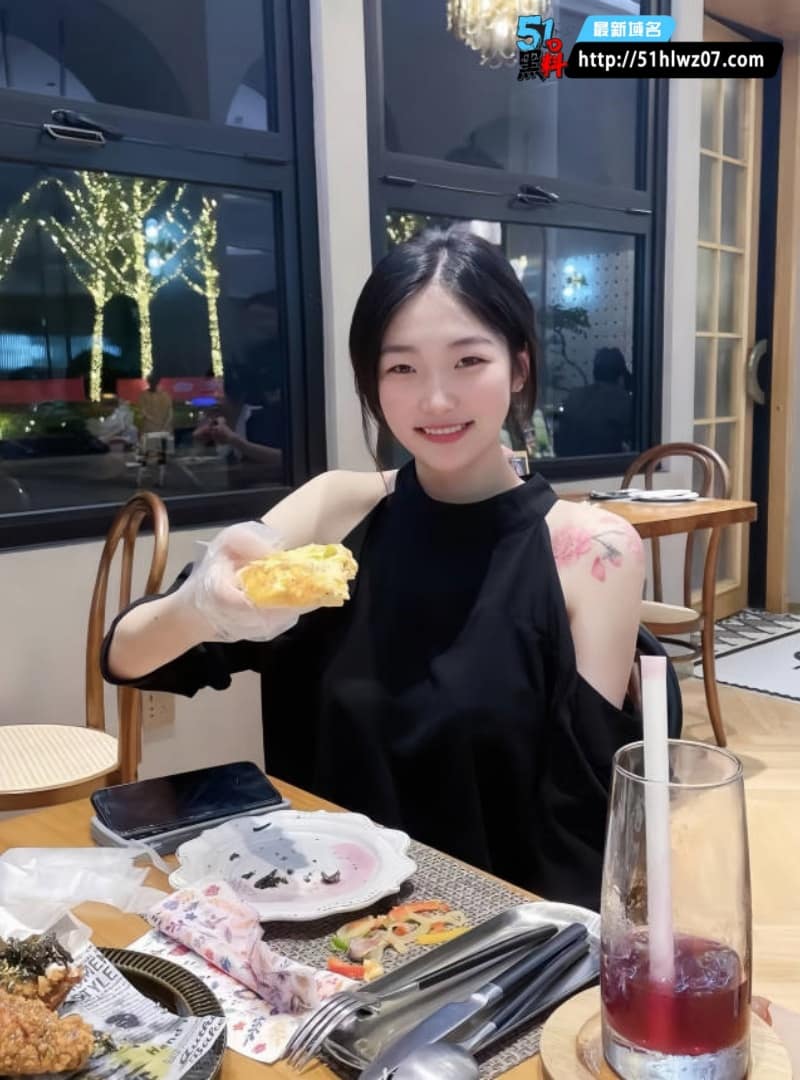 陈茵婷看着像没被开发过的乖乖女，私下自拍视频竟然这么野