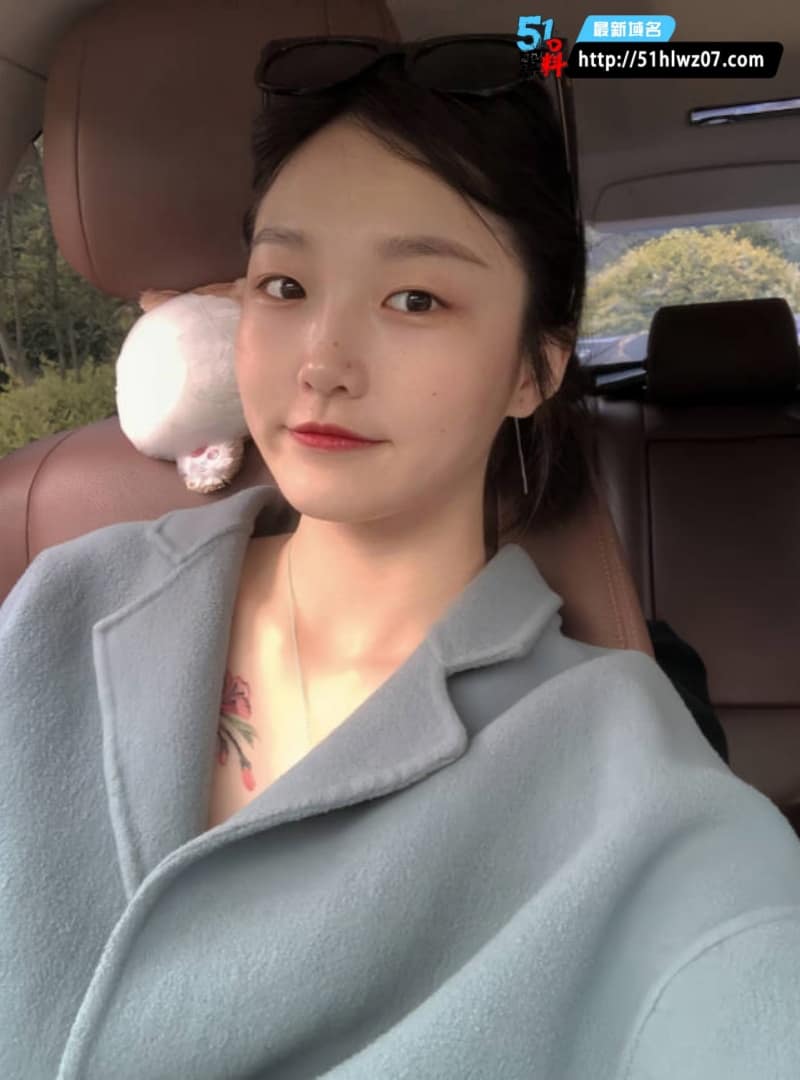陈茵婷看着像没被开发过的乖乖女，私下自拍视频竟然这么野 系花自拍