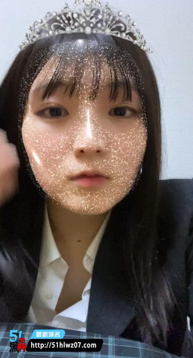 日本JK大学生放学自拍掰开粉嫩小穴猛抠喷白浆反差太顶了 日本自拍