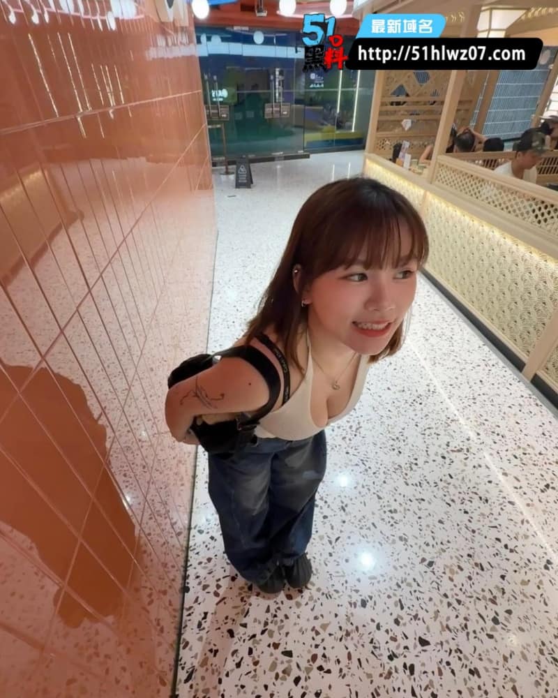 驻唱歌手短发齐刘海私下这么野丨前男友泄露的口交视频质感极佳 露脸口交