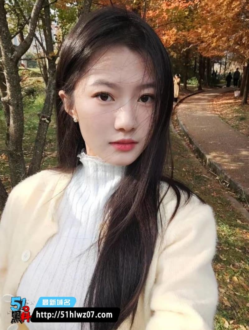亚洲少妇4P黑丝跪趴被三根大黑屌轮番暴力内射到失神 黑丝诱惑