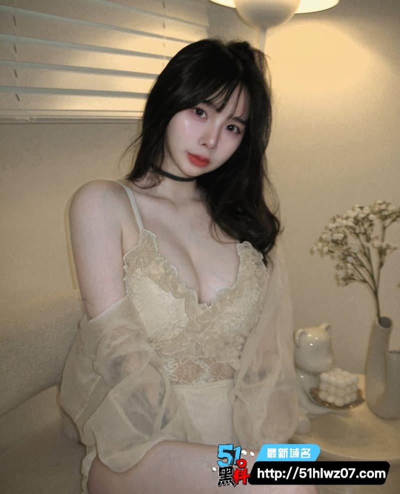 20万粉网红模特私密视频流出丨看着清纯高冷私下揉奶玩得这么野 福利
