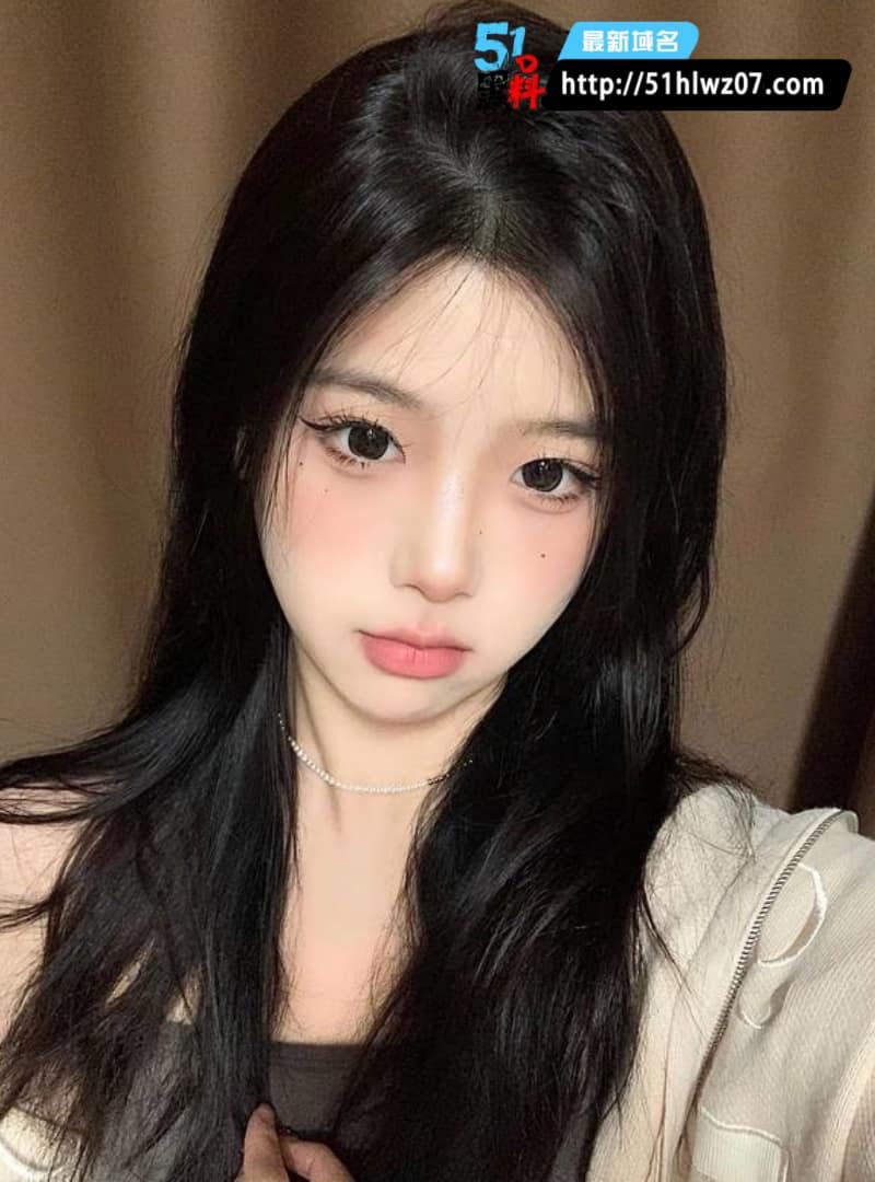 东坡先生白袜OL新作流出，知性气质与足交反差太顶 美足视频