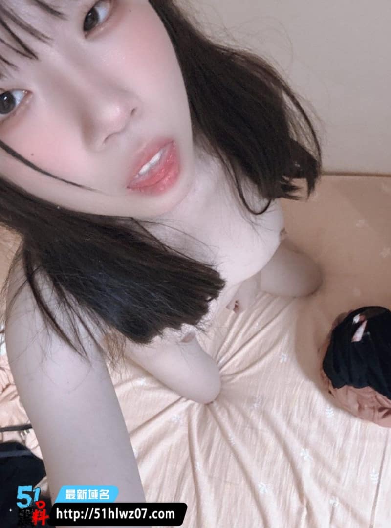 台湾网红柠宝私下反差极大，裸聊勾引陌生男回家被干到失神 反差女神