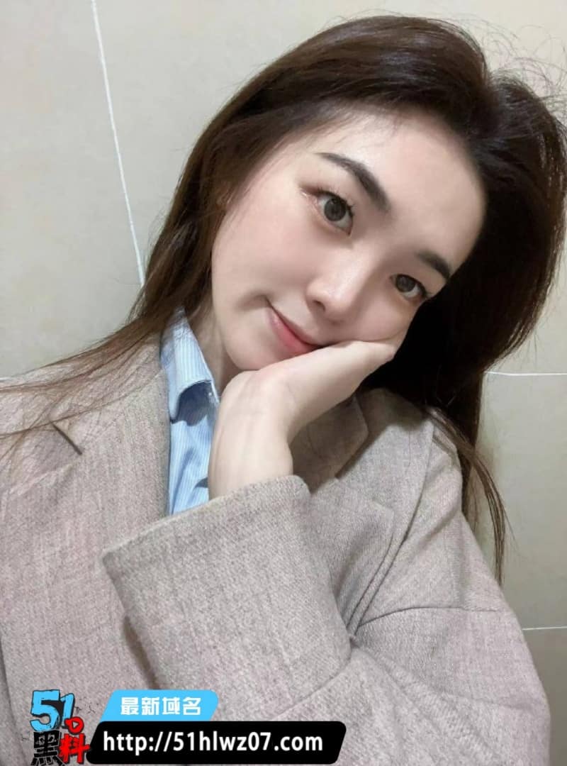 王珞菲私密调教视频流出丨上财校花反差太猛，喝尿实录尺度真顶